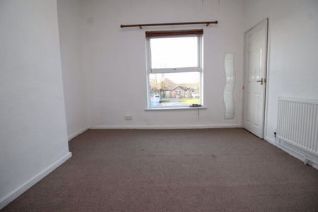 3 Bedroom Terraced House - Photo 4