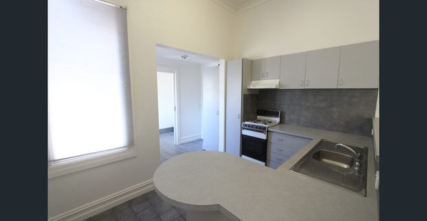 A vibrant Victorian - Photo 1