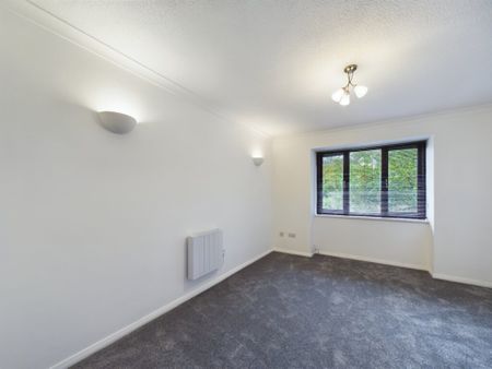 1 bedroom Apartment to rent - Photo 4