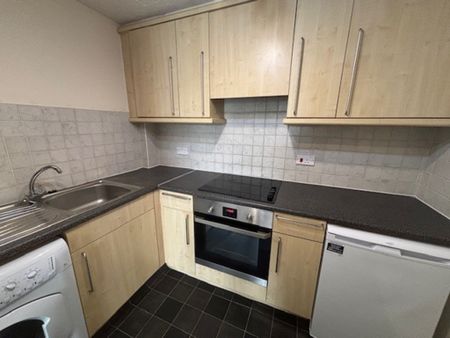 Mountbatten Close, Preston - Photo 5