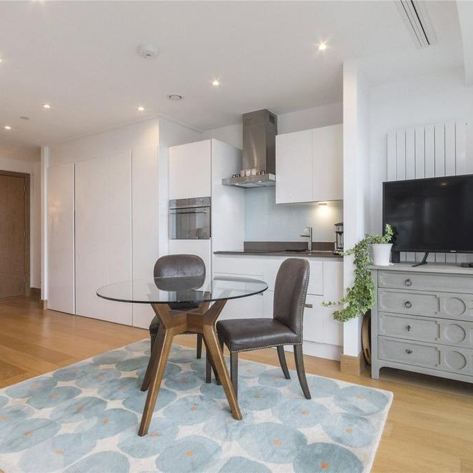 Studio to rent - Photo 1