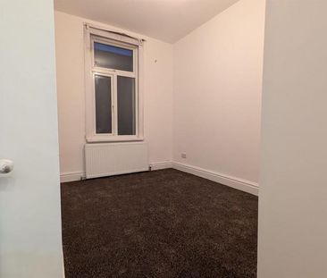 4 bedroom terraced house to rent - Photo 3