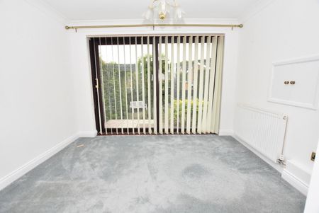 4 bedroom House To Let - Photo 2