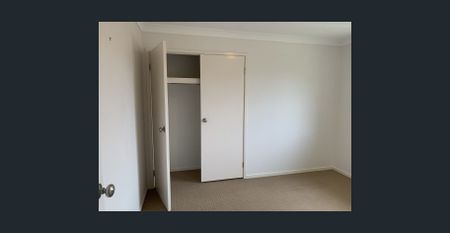 FOUR BEDROOM FAMILY HOME - GREAT LOCATION - Photo 5