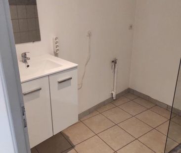 Location Appartement 3 pièces 60m² SALLAUMINES 62430 - Photo 2