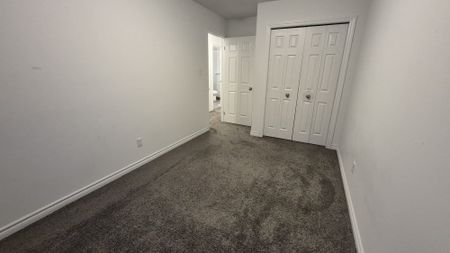 For Lease - 21 Woodedge Circle, Kitchener, Ontario - Photo 5