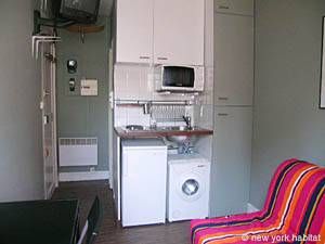 Logement à Paris, Location meublée - Photo 5