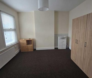 1 bedroom house of multiple occupation to rent - Photo 4