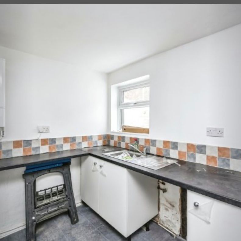 2 Bed Terraced House, Bardsay Road, L4 - Photo 1