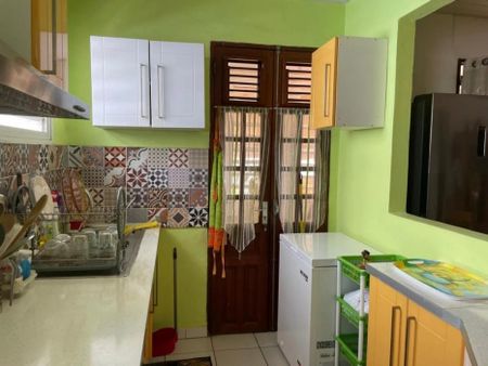 Location Maison 67.11m² 3 pièces Fort de france - Photo 3
