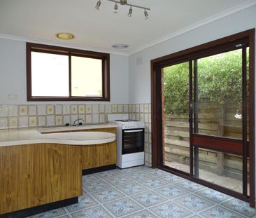 32 Rathdowne Street, Carlton VIC 3053 - House For Rent | Domain - Photo 6