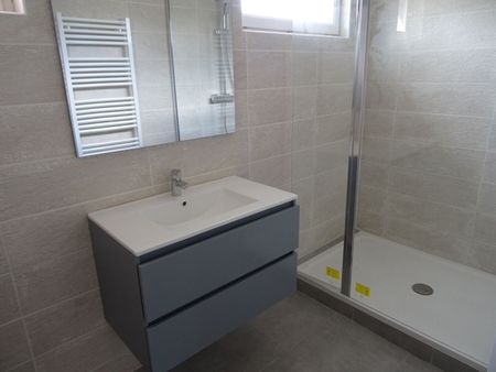 Location Appartement 3 pièces 57m² DOL DE BRETAGNE 35120 - Photo 4