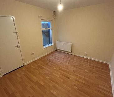 67 Albert Street, Lurgan, BT66 6JG - Photo 2