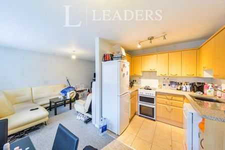 1 bedroom apartment to rent Ramsey Lodge Court, Hillside Road, St. Albans, AL1 - Photo 3