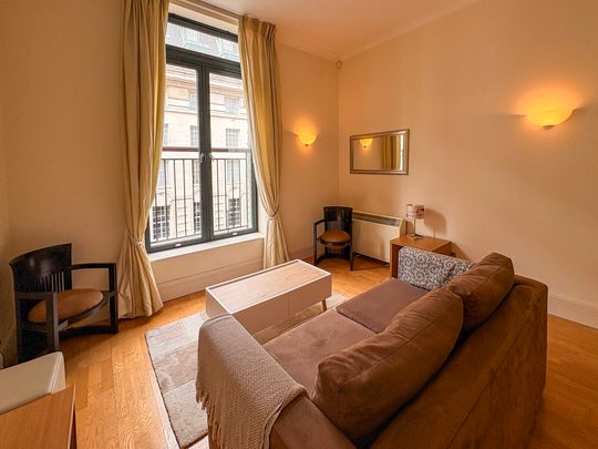 East Block, County Hall Apartments, Forum Magnum Square - Photo 1