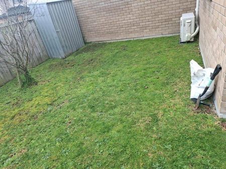 **Spacious 4-Bedroom Townhouse in Hillcrest, Hamilton – $680 per Week** Discover comfortable and convenient living in this well-maintained 4-bedroom townhouse located in the desirable Hillcrest area of Hamilton, 3216. - Photo 3