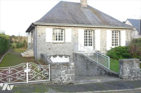 MAYENNE- Proche centre ville et commerces, maison de plain pied de 2 chambres avec sous-sol . - Photo 2