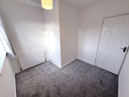 9, Kingsham Road*, Chichester - Photo 4