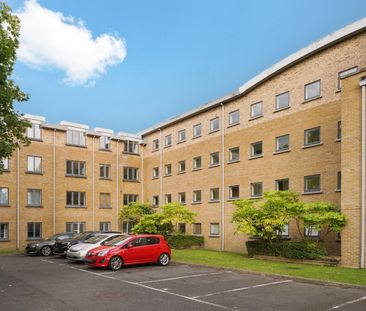 2 Bed Flat, The Downs, SW20 - Photo 2
