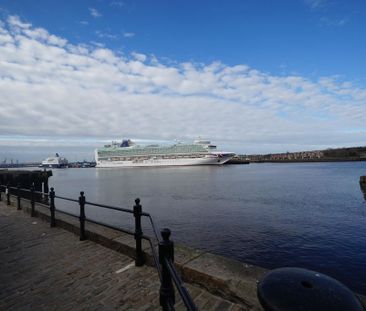 Corporation Quay - Photo 1