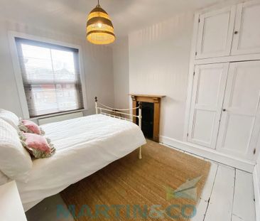 2 bedroom terraced house to rent - Photo 2
