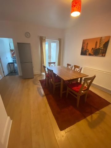 3 Bed Terraced House, Chilworth Street, M14 - Photo 2