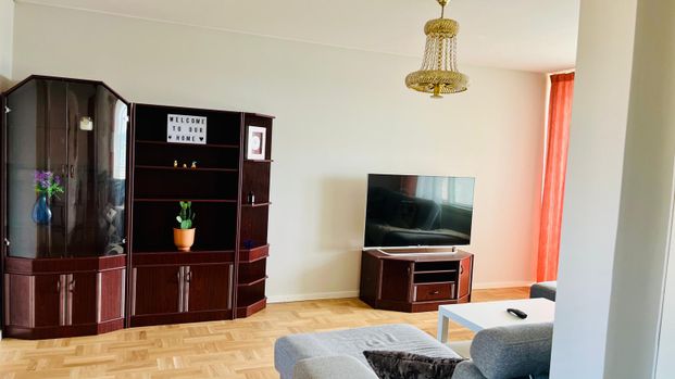 Henriksdalsringen, Nacka - Foto 1