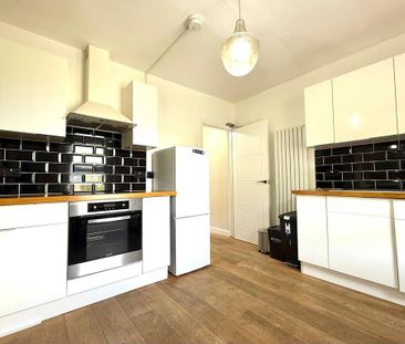 2 bedroom maisonette to rent - Photo 4