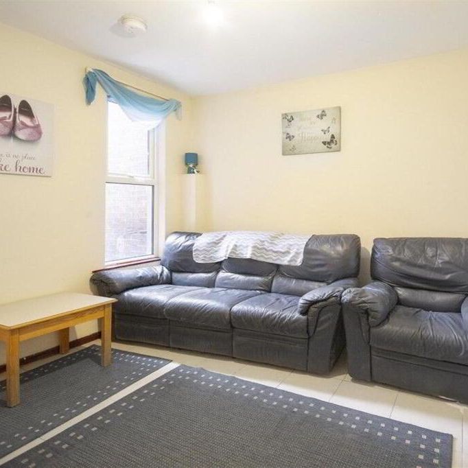 32 Carmel Street, Belfast, BT7 1QE - Photo 1