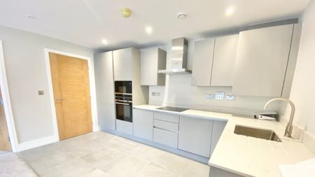 4 Bed Flat, Booth Street, M2 - Photo 4