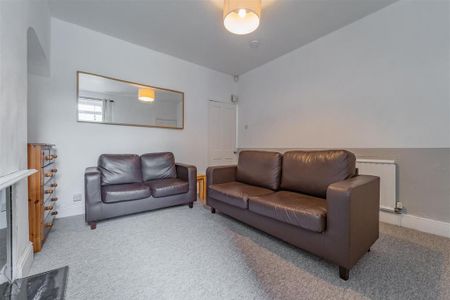 4 bedroom house to rent - Photo 2