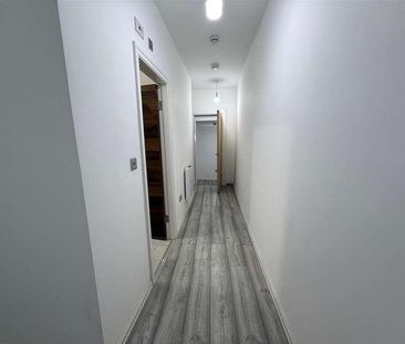 St. Georges Street, Bolton, BL1 - Photo 5