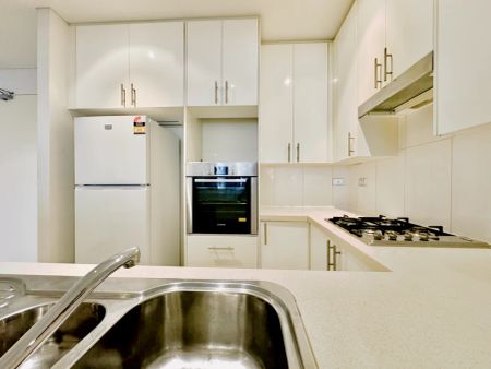 28 Crystal St, Sydney - Photo 5