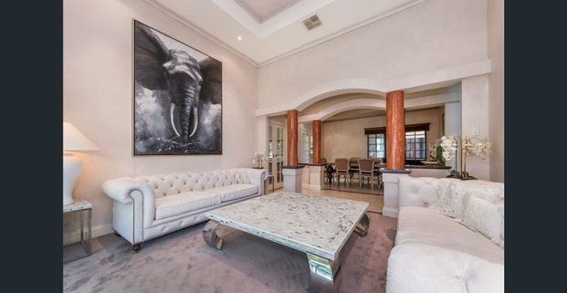 Spacious Family Home with Swimming Pool! - Photo 1