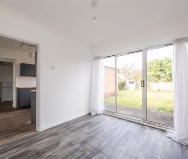 3 bedroom semi-detached house to rent - Photo 2