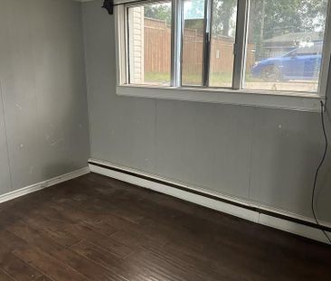 For Lease - 75 Highland Road Unit# B, Kitchener, Ontario - Photo 2