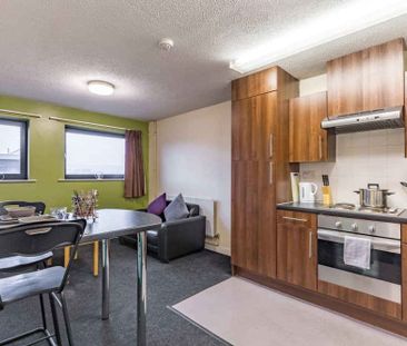 Classic 2 Bed Ensuite - Photo 4