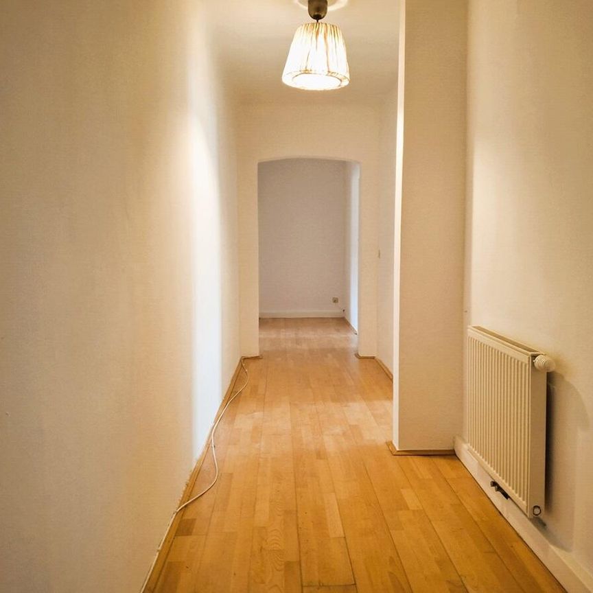 INNENSTADTNÄHE I 2 ZIMMER ALTBAUWOHNUNG PERFEKT FÜR STUDENTEN - Foto 1