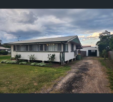 8 Railway Street, Forest Hill, Qld 4342 - Photo 3