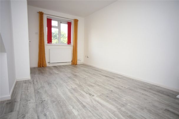 Frewin Close, - Photo 1