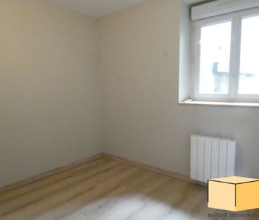 Location Appartement 2 pièces 45m² BELLEY 01300 - Photo 2