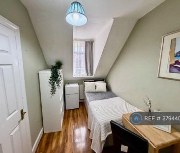 1 bedroom in a house share to rent - Photo 1