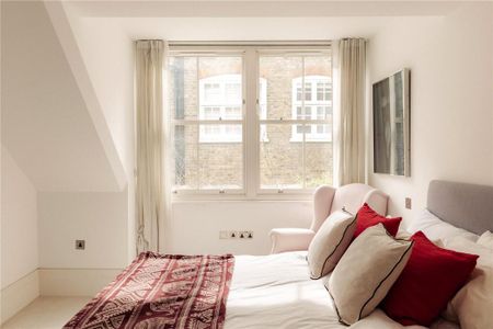 4 bedroom mews to rent - Photo 5
