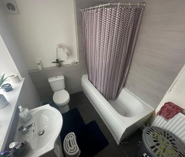 2 bedroom terraced house to rent - Photo 6