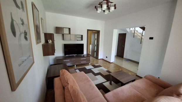 Casa 4 camere, 160 mp, zona 1 Mai - Calea Unirii - Fotografie 1