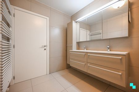Riant 3-slaapkamerappartement met zicht op de vaart te Izegem - Photo 5