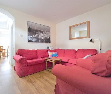 5 bedroom end of terrace house to rent - Photo 1