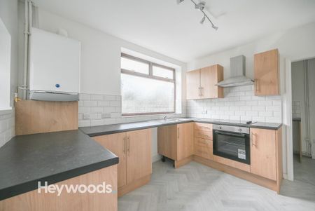 2 bedroom semi-detached house to rent - Photo 4