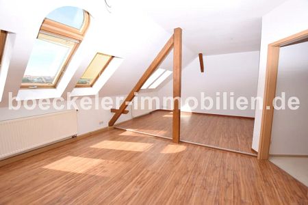 Dachgeschosswohnung mit Charme - Foto 3