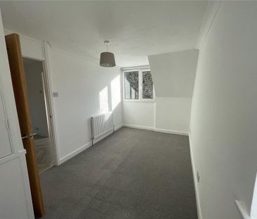2 bedroom semi-detached house to rent - Photo 4